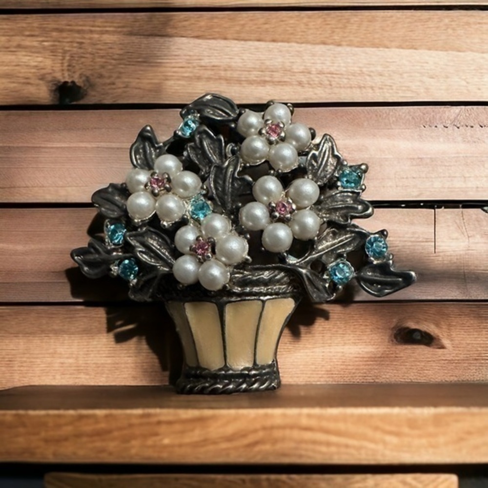 Vintage Flower Basket Enamel and Faux Pearl Brooch
